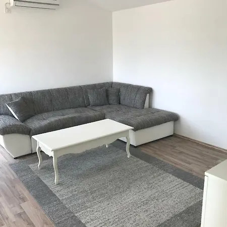 Antonija Apartment *