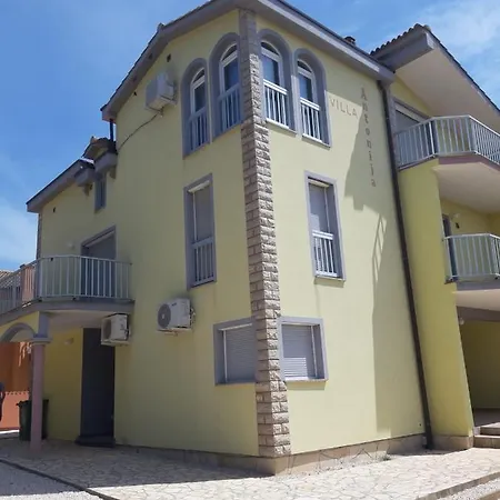 Antonija Apartment Vir